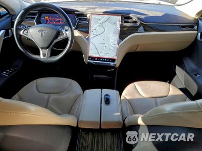 Zdjęcie 8 z 14 samochodu: 2014 TESLA MODEL S VIN:5YJSA1H18EFP61764 - miniatura