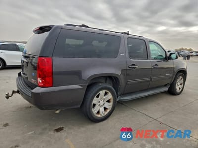 Trzecie zdjęcie samochodu z tyłu: 2010 GMC YUKON XL C1500 SLT VIN:1GKUCKE01AR144865 - miniatura