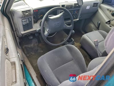 Zdjęcie 8 z 15 samochodu: 1996 CHEVROLET S TRUCK S10 VIN:1GCCS1945T8220162 - miniatura