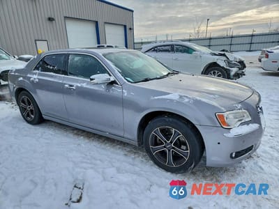 Czwarte zdjęcie samochodu z boku: 2011 CHRYSLER 300C VIN:2C3CA6CT3BH522563 - miniatura