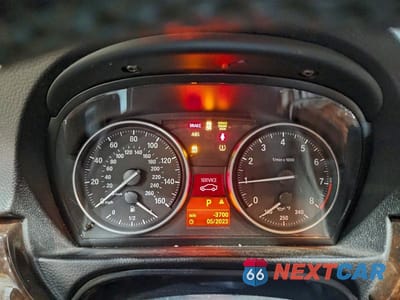 Zdjęcie 9 z 12 samochodu: 2013 BMW 328 I VIN:WBADW3C55DE824543 - miniatura
