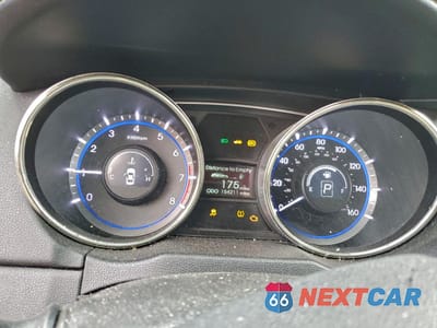 Zdjęcie 9 z 15 samochodu: 2012 HYUNDAI SONATA SE VIN:5NPEC4AB1CH332461 - miniatura