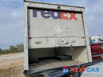 Zdjęcie 6 z 11 samochodu: 2017 CHEVROLET EXPRESS G3500 VIN:1GB0GRFF9H1336879 - miniatura