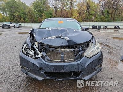 Piąte zdjęcie samochodu w środku: 2017 NISSAN ALTIMA 2.5 VIN:1N4AL3AP3HC172306 - miniatura
