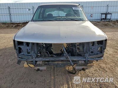 Piąte zdjęcie samochodu w środku: 2002 CHEVROLET SILVERADO C1500 VIN:2GCEC19V721407967 - miniatura
