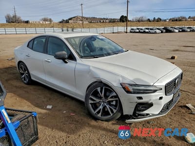 Czwarte zdjęcie samochodu z boku: 2025 VOLVO S60 CORE VIN:7JRL12GJ9SG362425 - miniatura