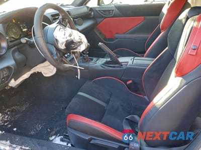 Zdjęcie 7 z 13 samochodu: 2024 TOYOTA GR 86 TRUENO EDITION VIN:JF1ZNBM17R9750520 - miniatura