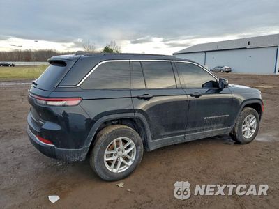 Trzecie zdjęcie samochodu z tyłu: 2025 JEEP GRAND CHEROKEE LAREDO VIN:1C4RJHAG2SC264854 - miniatura