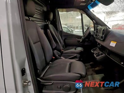 Zdjęcie 11 z 13 samochodu: 2024 MERCEDES BENZ SPRINTER 3500 DELIVERY VAN VIN:W1Y5NDHY1RT184560 - miniatura