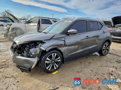 2020 NISSAN KICKS SV 3N1CP5CVXLL554900 - główne zdjęcie licytacji z USA - miniatura
