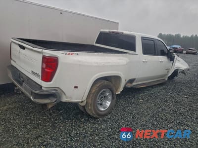 Czwarte zdjęcie samochodu z boku: 2022 CHEVROLET SILVERADO K3500 LT VIN:1GC4YTEY7NF246526 - miniatura