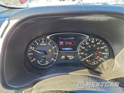 Zdjęcie 9 z 14 samochodu: 2015 NISSAN PATHFINDER S VIN:5N1AR2MN5FC620065 - miniatura