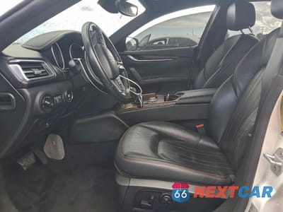 Zdjęcie 7 z 13 samochodu: 2018 MASERATI GHIBLI S VIN:ZAM57YTA3J1293095 - miniatura