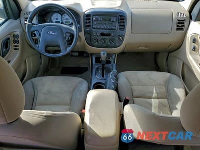 Zdjęcie 8 z 13 samochodu: 2005 FORD ESCAPE XLS VIN:1FMYU92ZX5KA88358 - miniatura