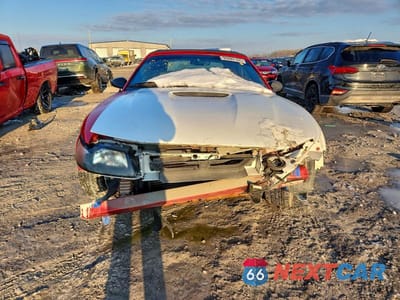 Piąte zdjęcie samochodu w środku: 2002 FORD MUSTANG VIN:1FAFP44432F216148 - miniatura