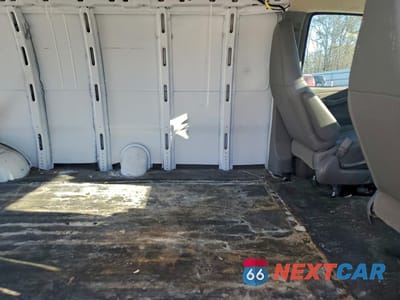 Zdjęcie 11 z 14 samochodu: 2022 CHEVROLET EXPRESS G2500 DELIVERY VAN VIN:1GCWGBFP5N1186805 - miniatura