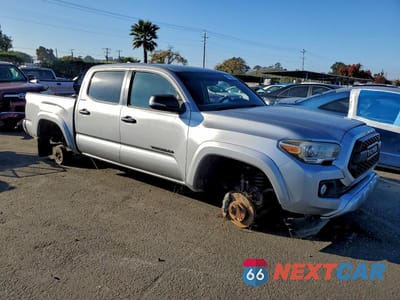 Czwarte zdjęcie samochodu z boku: 2017 TOYOTA TACOMA LIMITED VIN:3TMEZ5CN2HM037186 - miniatura
