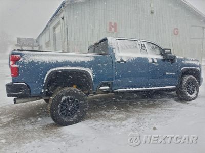 Trzecie zdjęcie samochodu z tyłu: 2024 CHEVROLET SILVERADO K2500 ZR2 VIN:1GC4YYEY7RF245945 - miniatura