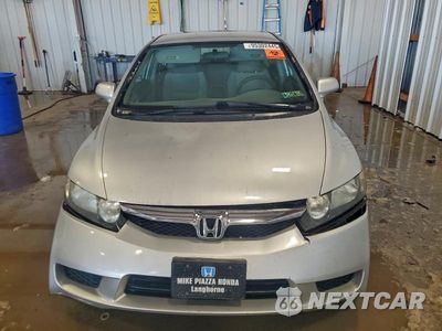 Piąte zdjęcie samochodu w środku: 2010 HONDA CIVIC LX VIN:2HGFA1F55AH331459 - miniatura