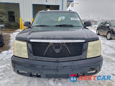 Piąte zdjęcie samochodu w środku: 2003 CADILLAC ESCALADE ESV VIN:3GYFK66N33G231530 - miniatura