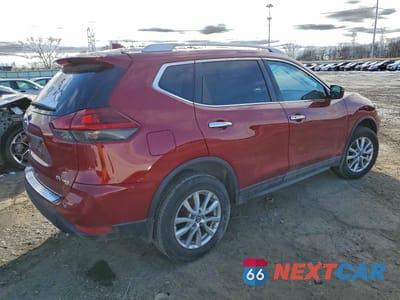 Trzecie zdjęcie samochodu z tyłu: 2018 NISSAN ROGUE S VIN:5N1AT2MV1JC806602 - miniatura