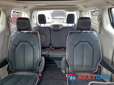 Zdjęcie 10 z 12 samochodu: 2023 CHRYSLER PACIFICA LIMITED VIN:2C4RC1GG9PR597768 - miniatura