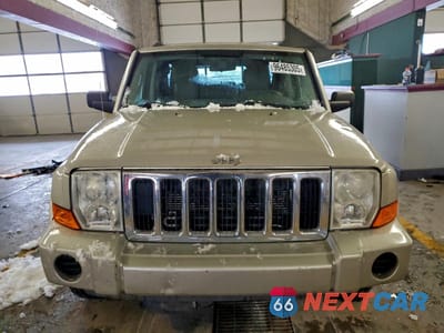 Piąte zdjęcie samochodu w środku: 2007 JEEP COMMANDER VIN:1J8HG48K87C579347 - miniatura