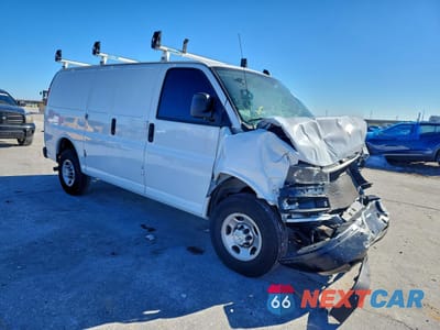 Czwarte zdjęcie samochodu z boku: 2023 CHEVROLET EXPRESS G2500 VIN:1GCWGAFP2P1248030 - miniatura