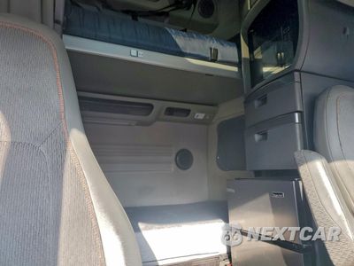 Zdjęcie 6 z 10 samochodu: 2021 VOLVO VNL SEMI TRUCK VIN:4V4NC9EH3MN262964 - miniatura