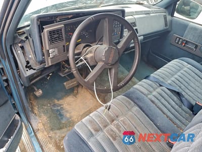 Zdjęcie 8 z 14 samochodu: 1993 CHEVROLET GMT-400 C1500 VIN:1GCEC14K8PZ252504 - miniatura