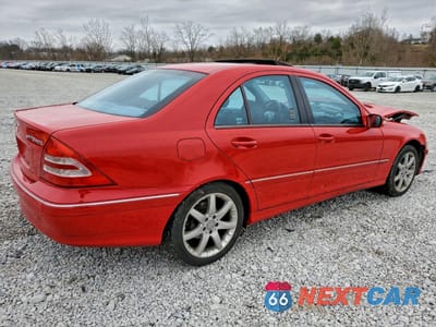 Trzecie zdjęcie samochodu z tyłu: 2003 MERCEDES-BENZ C 230K SPORT SEDAN VIN:WDBRF40J03F380821 - miniatura