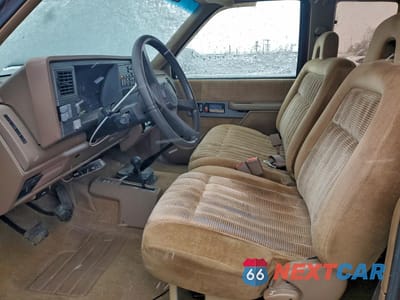 Zdjęcie 7 z 14 samochodu: 1993 CHEVROLET GMT-400 K2500 VIN:2GCFK29K1P1184951 - miniatura