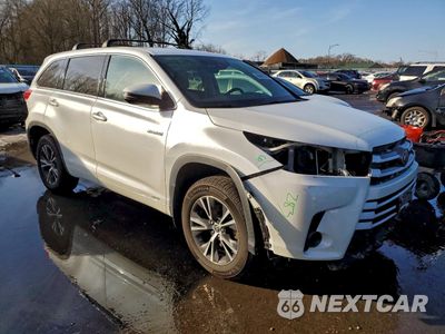Czwarte zdjęcie samochodu z boku: 2017 TOYOTA HIGHLANDER HYBRID VIN:5TDBGRFH7HS028652 - miniatura