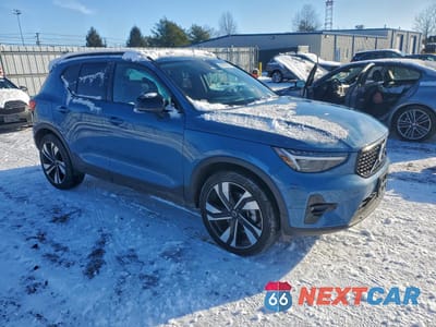 Czwarte zdjęcie samochodu z boku: 2025 VOLVO XC40 ULTRA VIN:YV4L12UM3S2453889 - miniatura