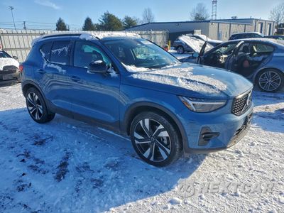 Czwarte zdjęcie samochodu z boku: 2025 VOLVO XC40 ULTRA VIN:YV4L12UM3S2453889 - miniatura