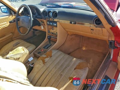 Zdjęcie 8 z 11 samochodu: 1988 MERCEDES-BENZ 560 SL VIN:WDBBA48D9JA080896 - miniatura
