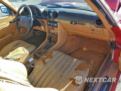 Zdjęcie 8 z 11 samochodu: 1988 MERCEDES-BENZ 560 SL VIN:WDBBA48D9JA080896 - miniatura