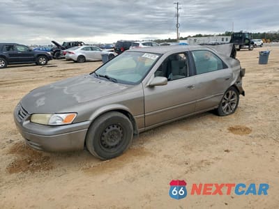 1999 TOYOTA CAMRY CE 4T1BG22K3XU411972 - główne zdjęcie licytacji z USA - miniatura