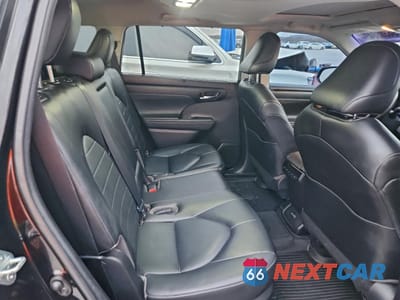 Zdjęcie 11 z 13 samochodu: 2022 TOYOTA HIGHLANDER XLE VIN:5TDGZRAHXNS555782 - miniatura