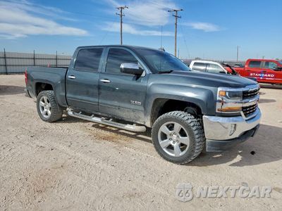 Czwarte zdjęcie samochodu z boku: 2018 CHEVROLET SILVERADO C1500 LT VIN:3GCPCREC7JG292661 - miniatura
