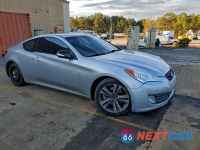 Czwarte zdjęcie samochodu z boku: 2012 HYUNDAI GENESIS COUPE VIN:KMHHU6KH6CU078594 - miniatura