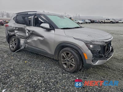 Czwarte zdjęcie samochodu z boku: 2022 KIA SELTOS S VIN:KNDEU2AA3N7317671 - miniatura