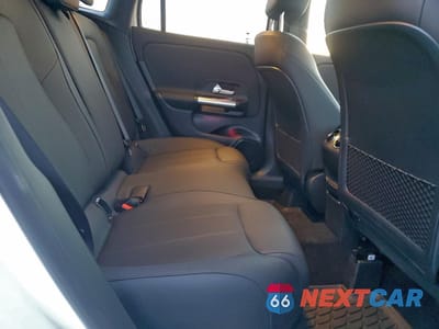 Zdjęcie 11 z 14 samochodu: 2025 MERCEDES-BENZ GLA 250 4MATIC VIN:W1N4N4HB9SJ658941 - miniatura
