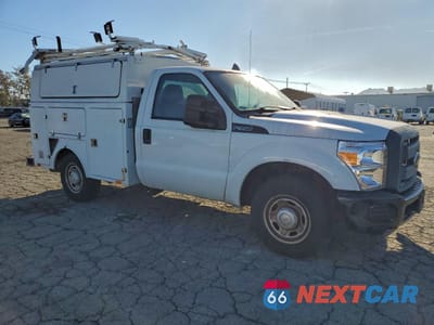 Czwarte zdjęcie samochodu z boku: 2013 FORD F350 SUPER DUTY UTILITY / SERVICE TRUCK VIN:1FDRF3A60DEB92616 - miniatura