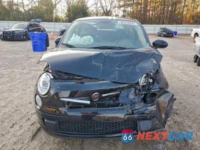 Piąte zdjęcie samochodu w środku: 2015 FIAT 500 POP VIN:3C3CFFAR2FT750172 - miniatura