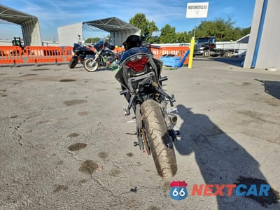 Czwarte zdjęcie samochodu z boku: 2015 YAMAHA YZFR3 VIN:MH3RH06Y3FK005768 - miniatura