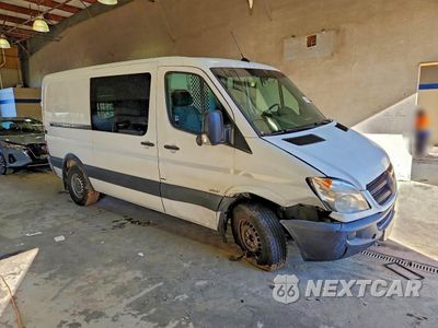 Czwarte zdjęcie samochodu z boku: 2012 MERCEDES-BENZ SPRINTER 2500 VIN:WD3PE7CCXC5718025 - miniatura