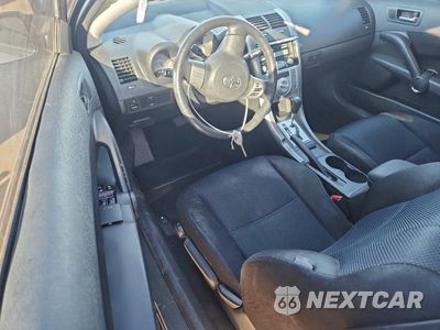 Zdjęcie 8 z 12 samochodu: 2006 TOYOTA SCION TC VIN:JTKDE167860084048 - miniatura