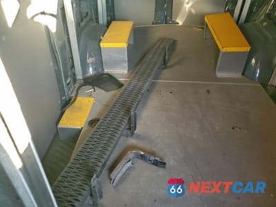 Zdjęcie 13 z 13 samochodu: 2018 MERCEDES-BENZ SPRINTER 2500 V6 TDSL CARGO 3.0L STANDARD ROOF VIN:WD3PE7CD9JP625815 - miniatura