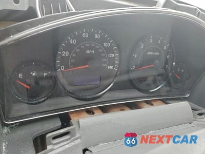 Zdjęcie 9 z 11 samochodu: 2005 JEEP GRAND CHEROKEE LAREDO VIN:1J4GR48K95C661334 - miniatura